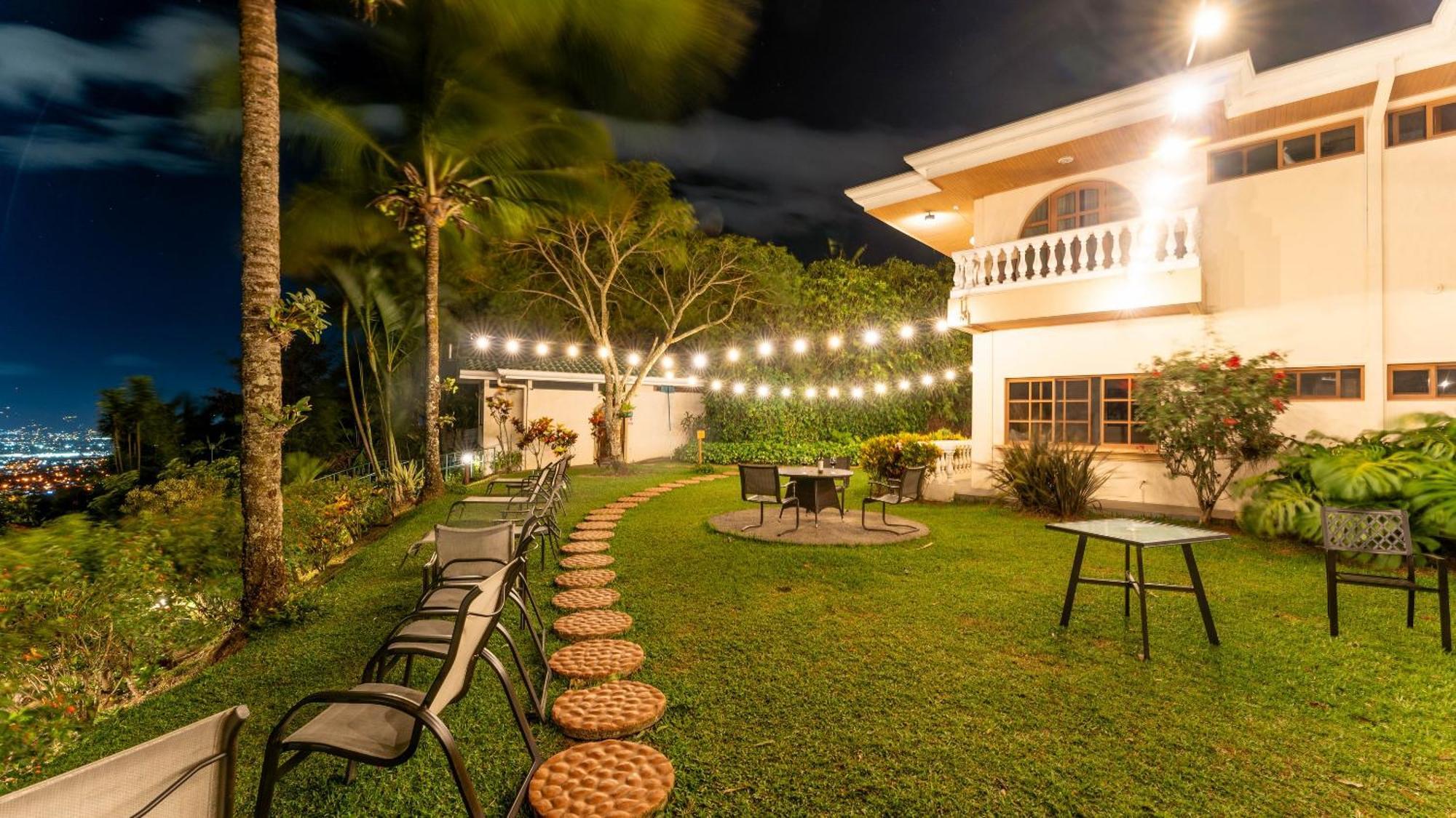 Buena Vista Chic Hotel Pilas Exterior photo