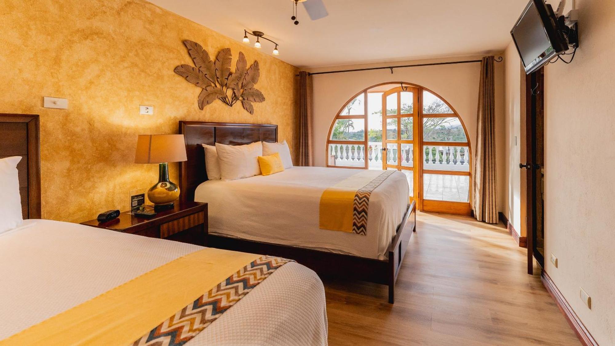 Buena Vista Chic Hotel Pilas Room photo