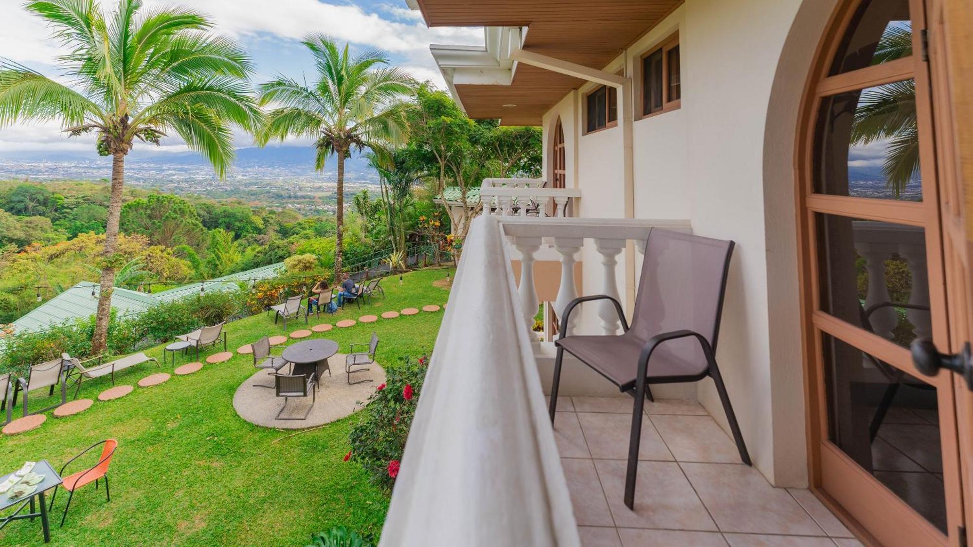 Buena Vista Chic Hotel Pilas Room photo