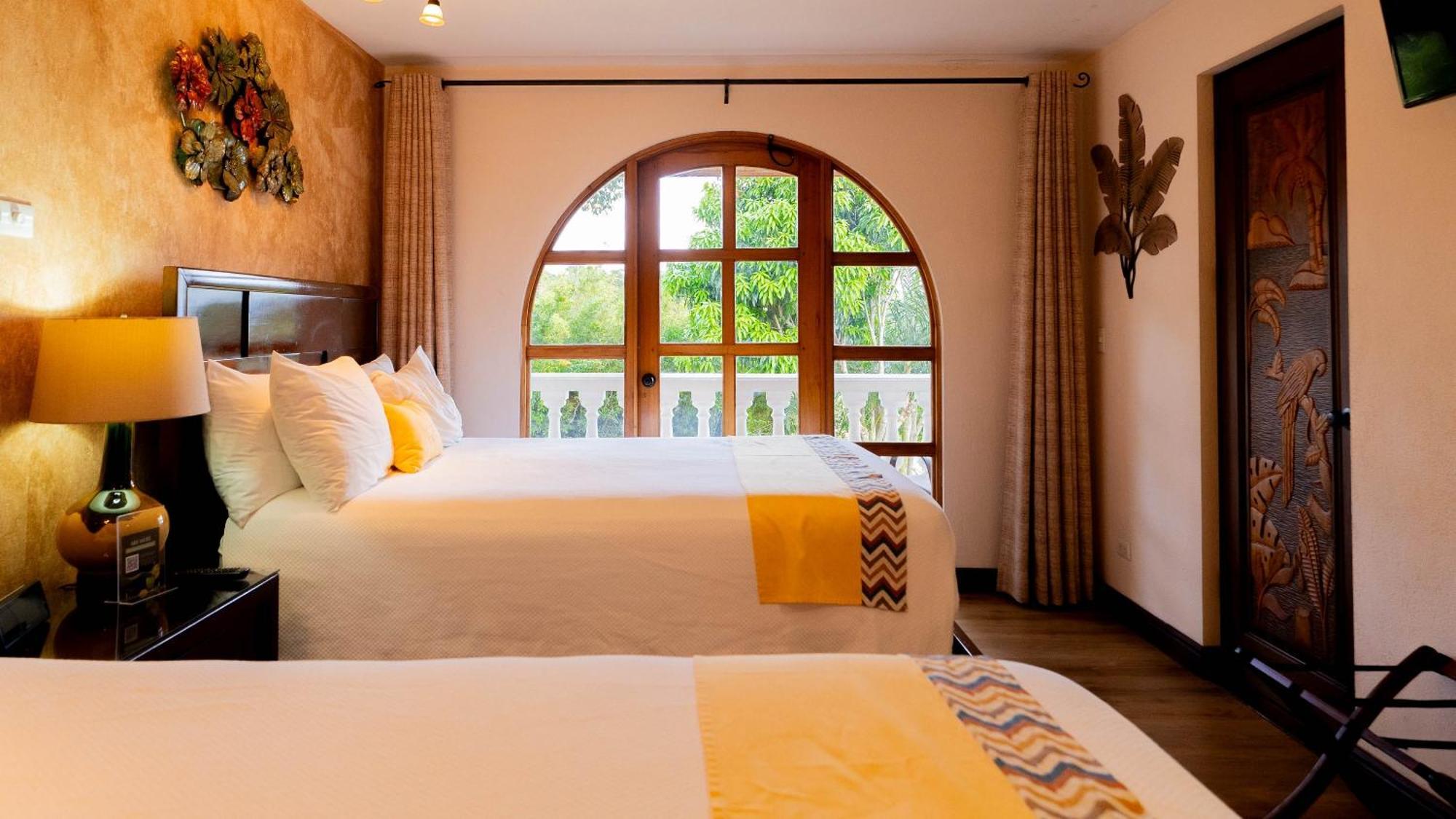 Buena Vista Chic Hotel Pilas Room photo