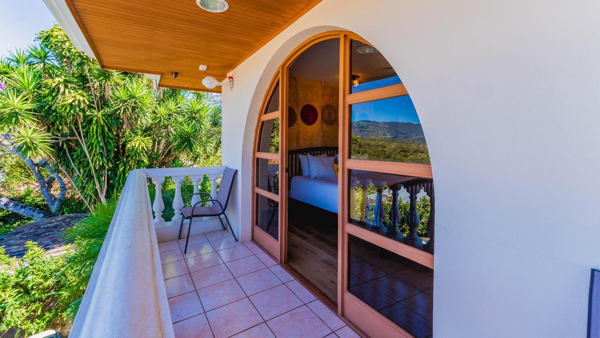 Buena Vista Chic Hotel Pilas Room photo