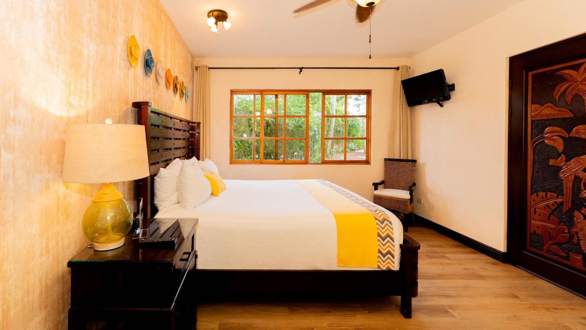 Buena Vista Chic Hotel Pilas Exterior photo